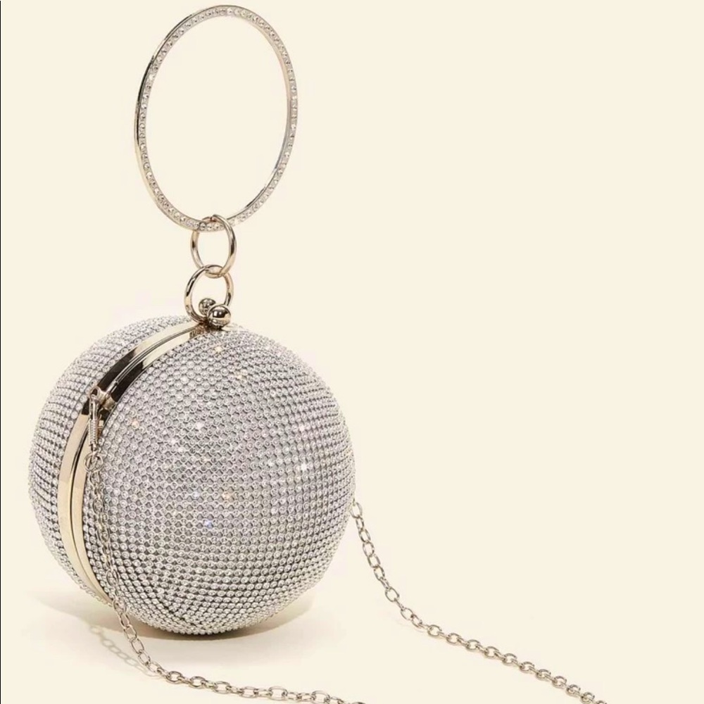 🔥Mini Rhinestone coverd ball design clutch bag !